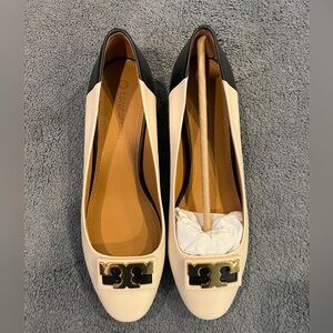 NIB Tory Burch Black/Cream Heeled Flats